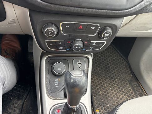 Used 2019 Jeep Compass Latitude w/ Cold Weather Group image 22