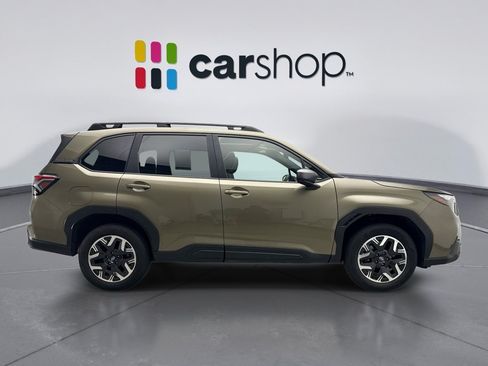 Used 2025 Subaru Forester Premium AWD/4WD image 6
