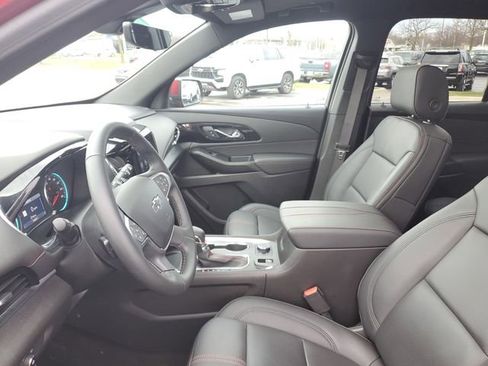 Certified 2023 Chevrolet Traverse RS image 19