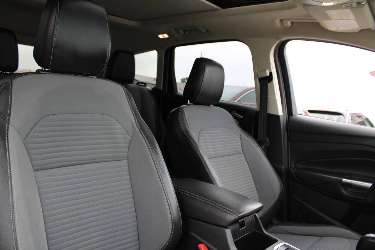 Used 2018 Ford Escape SE w/ SE Sport Appearance Package AWD/4WD image 14