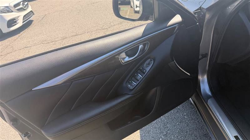 Used 2019 INFINITI Q50 Luxe w/ Essential Package (3.0T Luxe) AWD/4WD image 28