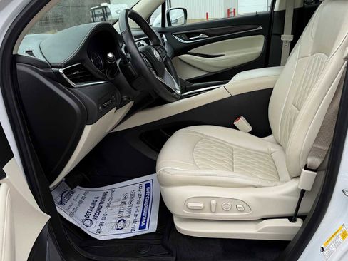 Used 2024 Buick Enclave Avenir image 7