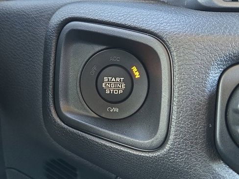 New 2025 Jeep Gladiator Sport image 26