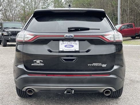 Used 2015 Ford Edge Titanium w/ Technology Package image 4