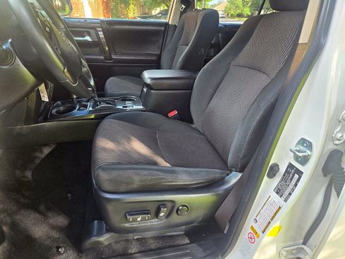 Used 2016 Toyota 4Runner Trail AWD/4WD image 9