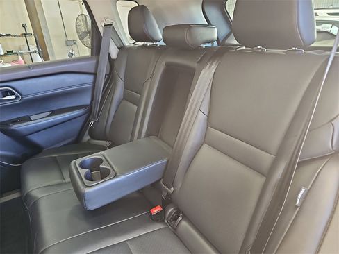 Used 2021 Nissan Rogue SV w/ Premium Package image 14