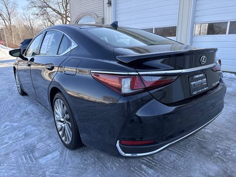 Used 2023 Lexus ES 300h Ultra Luxury image 9