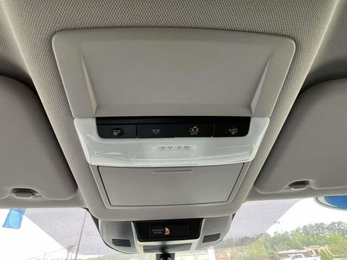 Used 2023 Nissan Rogue S image 30