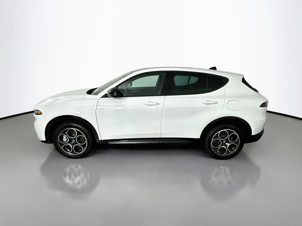 Used 2025 Alfa Romeo Tonale AWD/4WD image 4