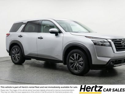 Used 2025 Nissan Pathfinder SV