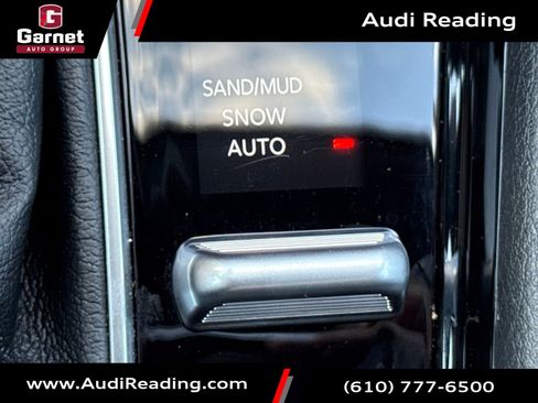 Used 2025 Jeep Compass Limited image 35