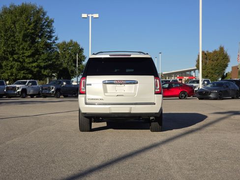 Used 2019 GMC Yukon XL Denali w/ Open Road Package image 6