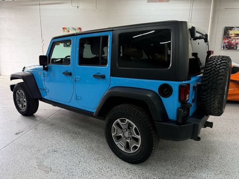 Used 2018 Jeep Wrangler Unlimited Rubicon w/ Cold Weather Group AWD/4WD image 3
