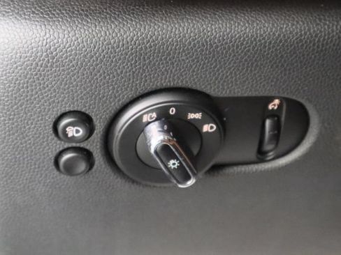Used 2023 MINI Cooper 2-Door Hardtop w/ Signature Upholstery Package FWD image 22