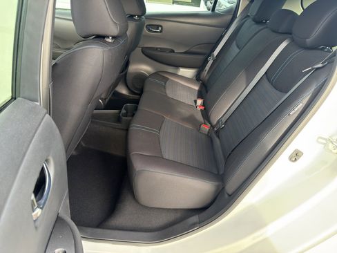 Used 2024 Nissan Leaf S image 27