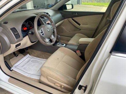 Used 2010 Nissan Altima 2.5 S w/ Convenience Plus Pkg FWD image 13