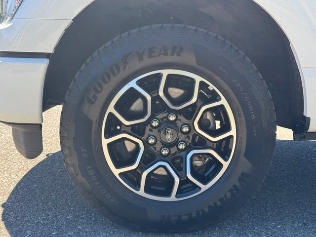 Used 2023 Ford F150 Lariat AWD/4WD image 10