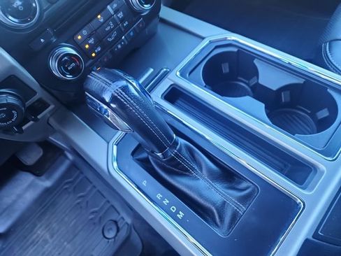 Used 2017 Ford F150 Lariat w/ Equipment Group 502A Luxury image 26