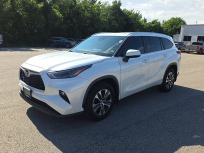 Used 2023 Toyota Highlander XLE