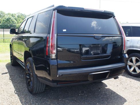 Used 2016 Cadillac Escalade Premium AWD/4WD image 6
