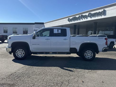 Used 2024 Chevrolet Silverado 2500 LTZ image 7
