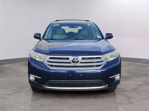 Used 2012 Toyota Highlander SE image 2
