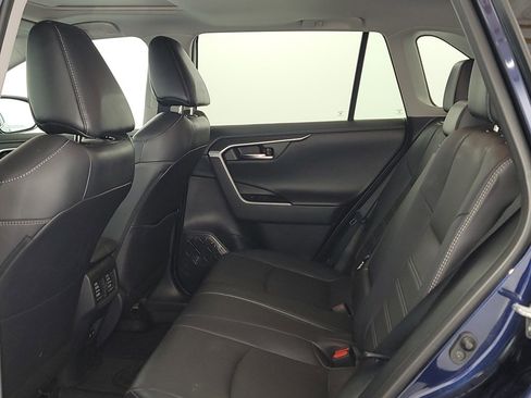 Used 2019 Toyota RAV4 Limited image 15