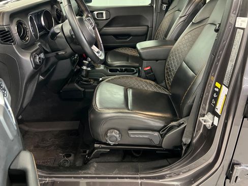 Used 2021 Jeep Wrangler Unlimited Sahara AWD/4WD image 18