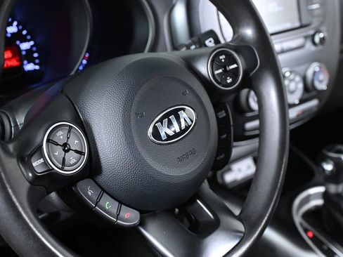 Used 2019 Kia Soul image 11