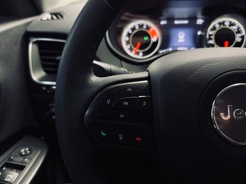 Certified 2022 Jeep Cherokee Trailhawk w/ Comfort/Convenience Group image 31