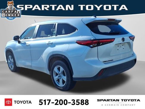 Used 2023 Toyota Highlander LE image 9