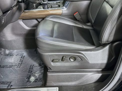 Used 2024 Chevrolet Silverado 1500 LT Trail Boss w/ LT Trail Boss Premium Package AWD/4WD image 19