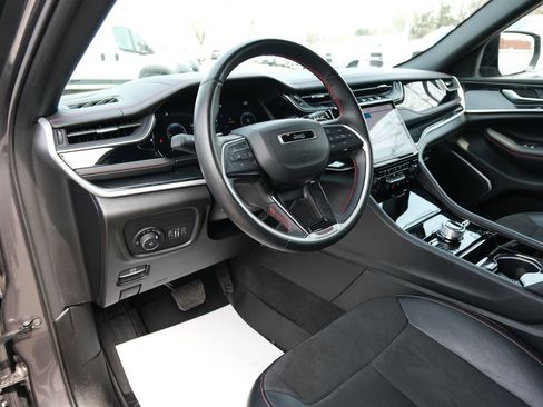 Used 2022 Jeep Grand Cherokee Trailhawk w/ ADV Protech Group II AWD/4WD image 3