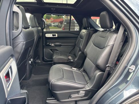 Used 2023 Ford Explorer ST w/ Equipment Group 401A AWD/4WD image 38