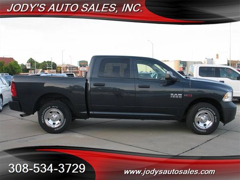 Used 2017 RAM 1500 Tradesman w/ Cold Weather Group AWD/4WD image 32
