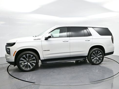 Used 2025 Chevrolet Tahoe High Country w/ Sun And Tow Package image 3