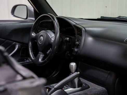 Used 2000 Honda S2000 image 27