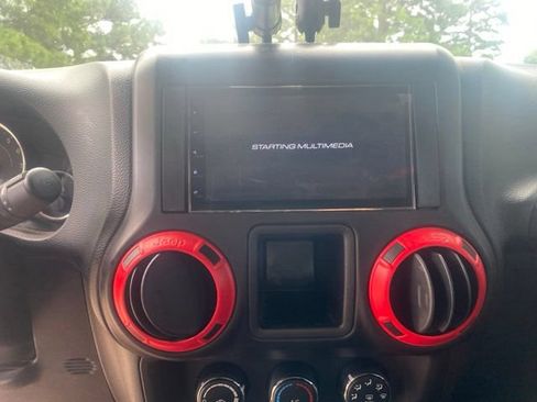 Used 2013 Jeep Wrangler Unlimited Sport AWD/4WD image 17