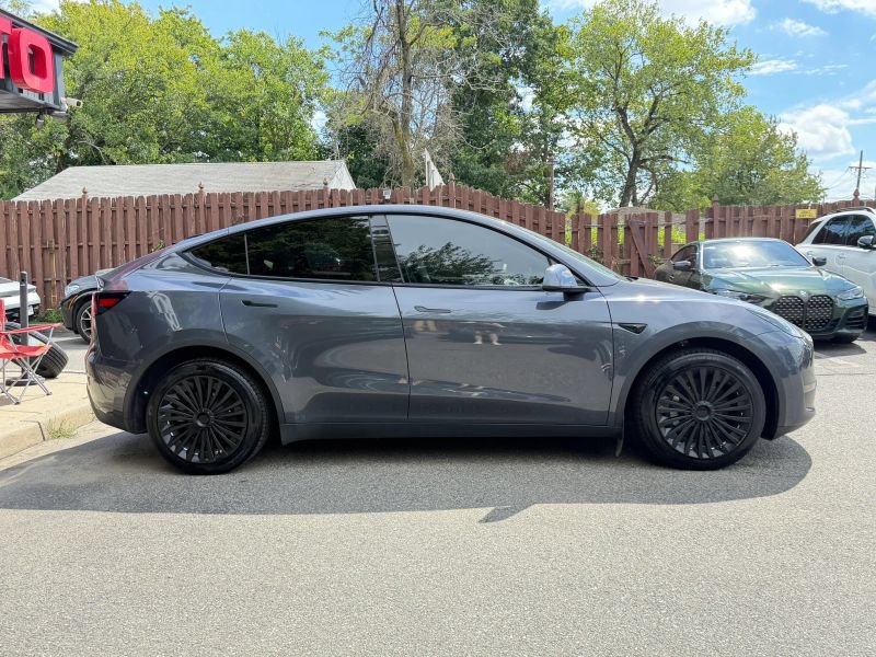 Used 2023 Tesla Model Y Long Range AWD/4WD image 5
