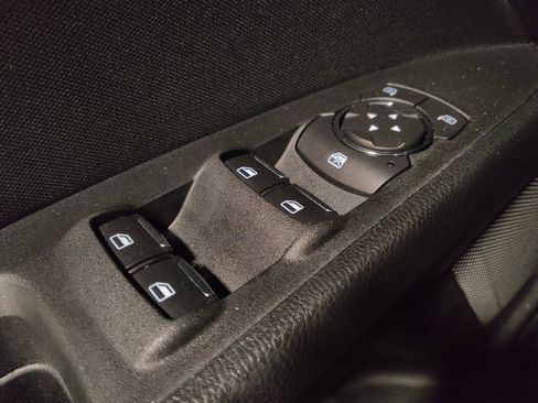Used 2018 Ford Fusion SE w/ Fusion SE Technology Package FWD image 27