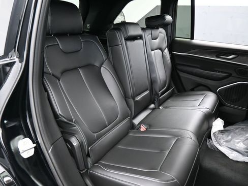 New 2026 Jeep Grand Cherokee Limited w/ Limited Altitude Package RWD image 38