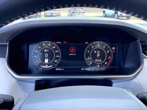 Used 2022 Land Rover Range Rover Sport SVR AWD/4WD image 25
