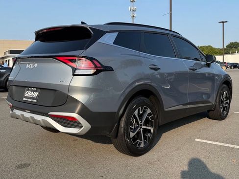 Certified 2025 Kia Sportage EX w/ Premium Package AWD/4WD image 8