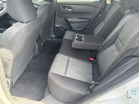 Used 2025 Nissan Rogue SV image 17