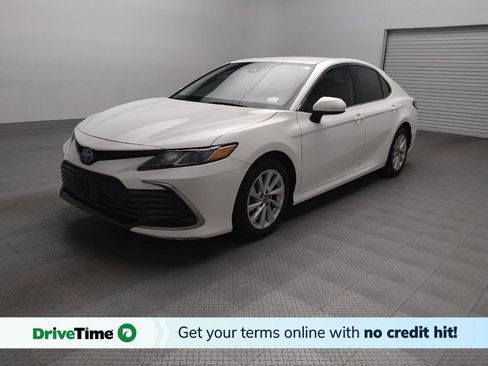 Used 2023 Toyota Camry LE image 1