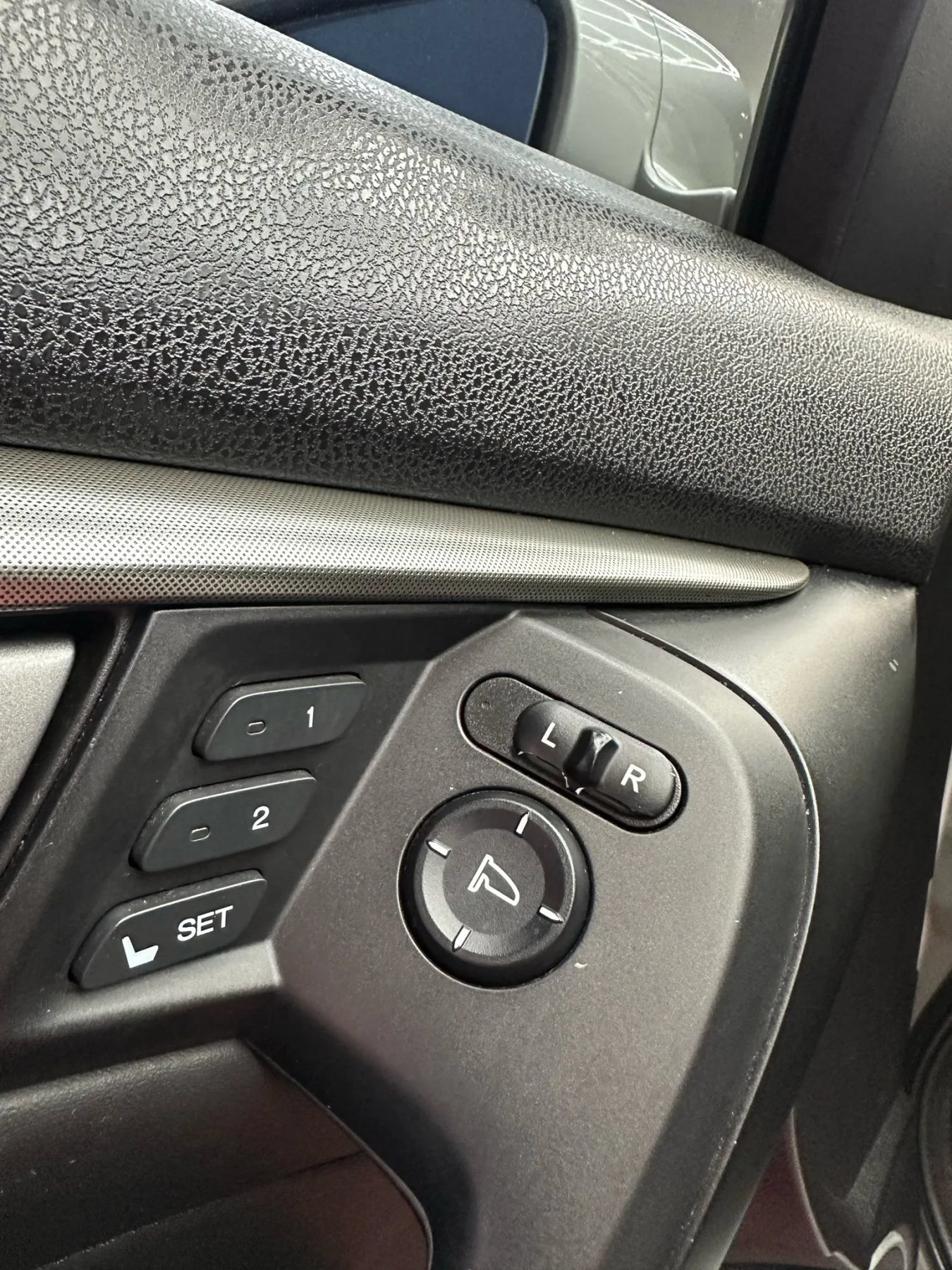 Used 2011 Acura TL w/ Technology Package FWD image 10