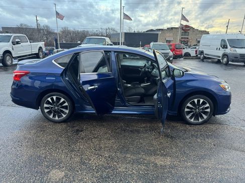 Used 2017 Nissan Sentra SR image 8