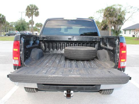 Used 2007 GMC Sierra 1500 SLE w/ SLE1 Preferred Package RWD image 10