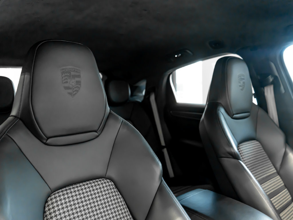 Certified 2021 Porsche Cayenne GTS AWD/4WD image 31