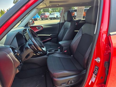 Used 2022 Kia Soul Turbo image 7